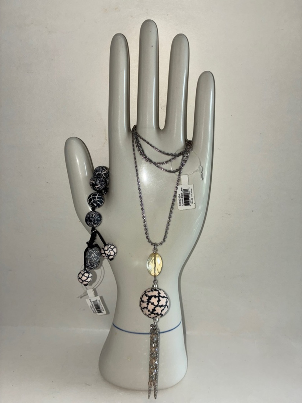 NWT Viva Beads Stylish Black Beaded Pendant Necklace with Tassel and bracelet